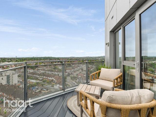 Flat for sale in Colindale, Greater London