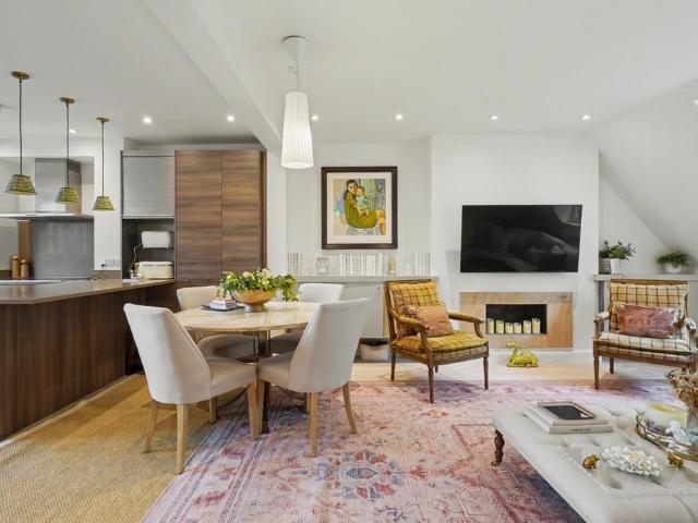 Flat for sale in West Hampstead, Greater London