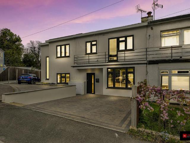 Flat for sale in Barling, Isle Of Man