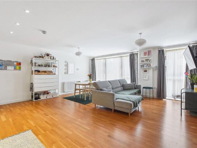 Flat for sale in Greater London