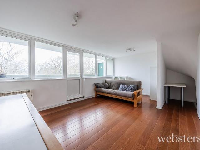 Flat for sale in Heigham Grove, East Bank