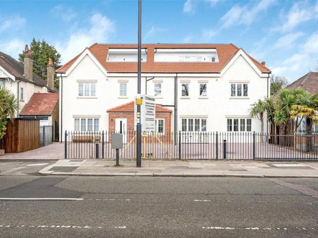 Flat for sale in Cockfosters, Isle Of Man