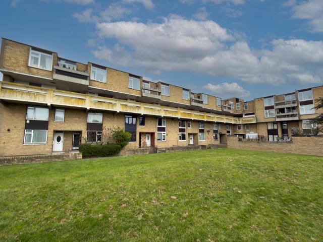 Flat for sale in Sulgrave, Washington