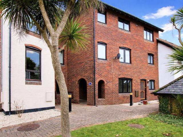 Flat for sale in Hythe and Dibden, Ashurst Bridge
