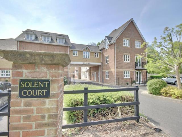 Flat for sale in Stubbington