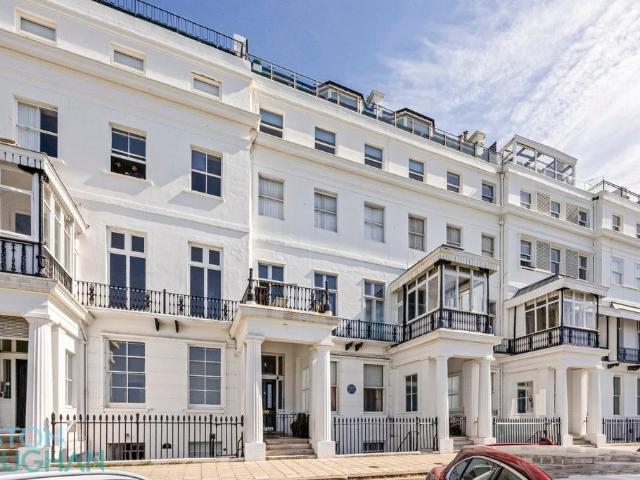Flat for sale in Kemptown, Brighton & Hove