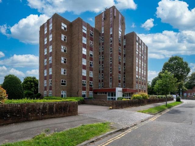 Flat for sale in Eastbourne, East Sussex