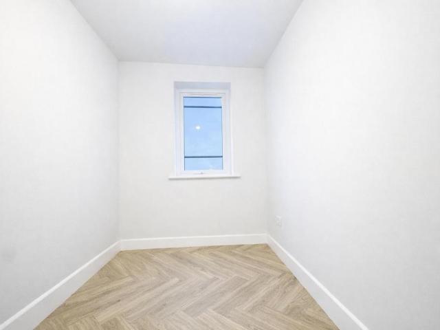 Flat for sale in Stepney, Greater London
