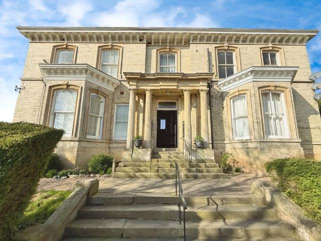 Flat for sale in Grimsby, North East Lincolnshire