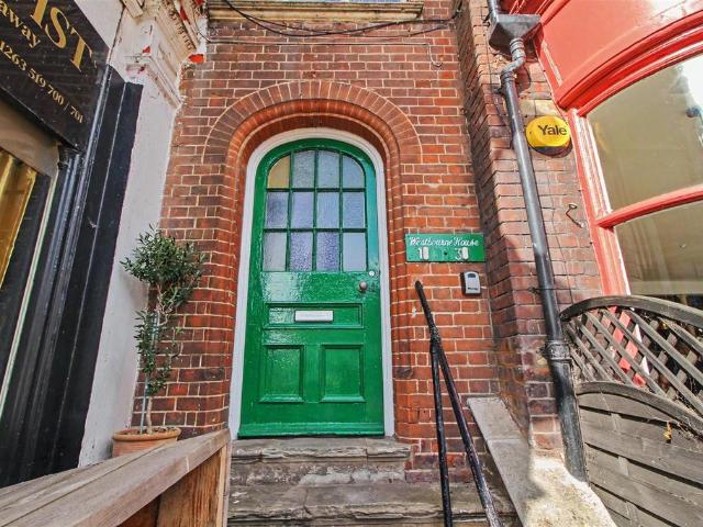 Flat for sale in Comers, Norfolk
