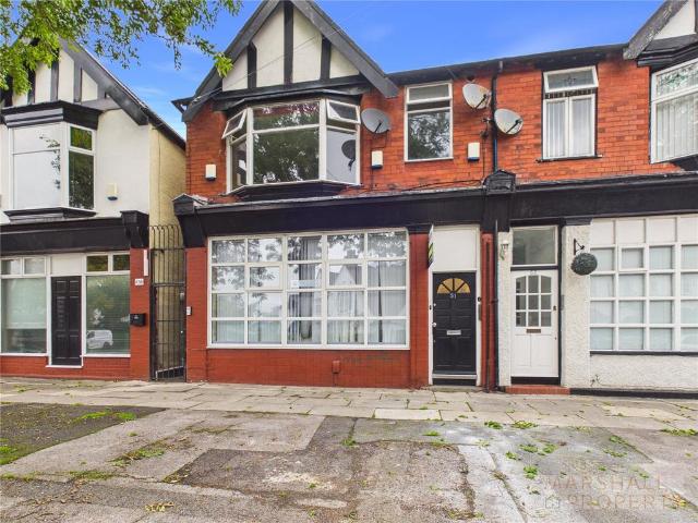 Flat for sale in Calderstones