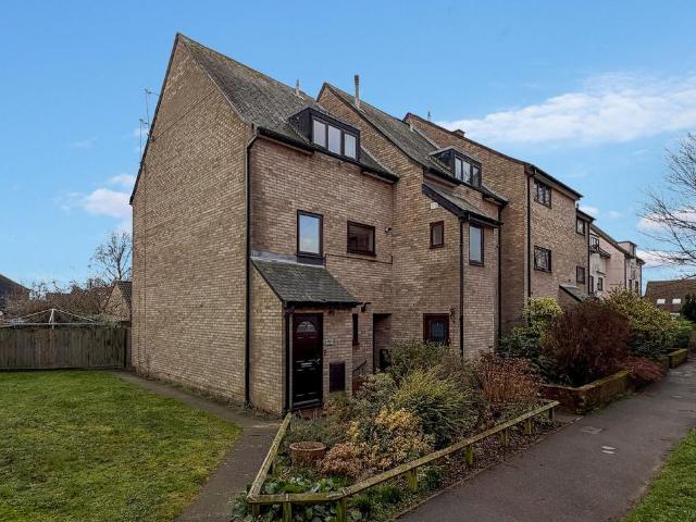 Flat for sale in Eastbridge, Suffolk