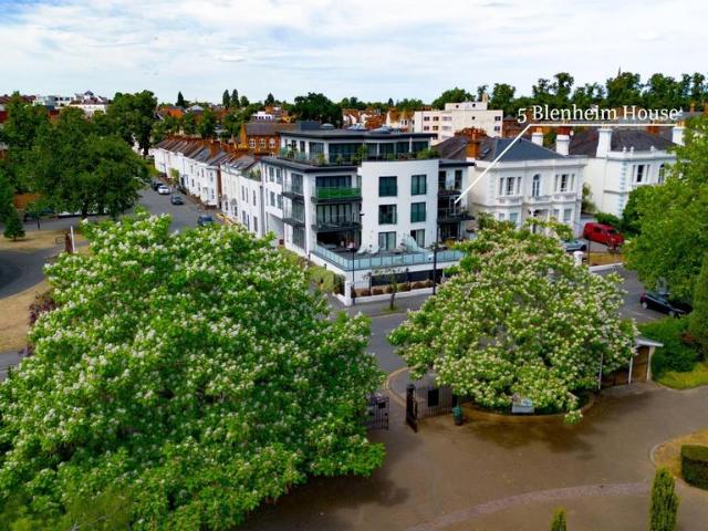 Flat for sale in Sydenham, Green Close