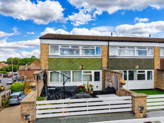 Flat for sale in Little Missenden, Buckinghamshire