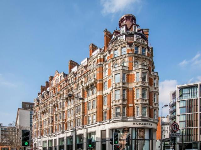 Flat for sale in Knightsbridge, Greater London