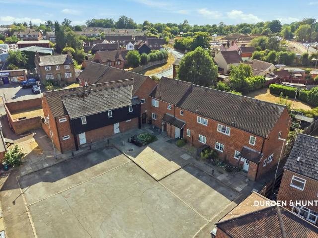 Flat for sale in Ongar, Epping