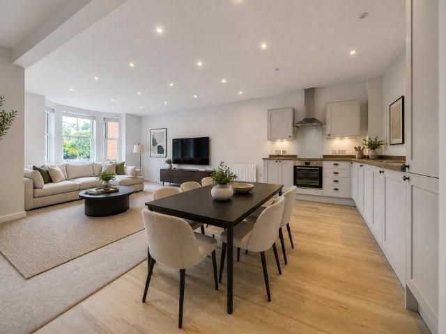 Flat for sale in Mortimer, West Berkshire