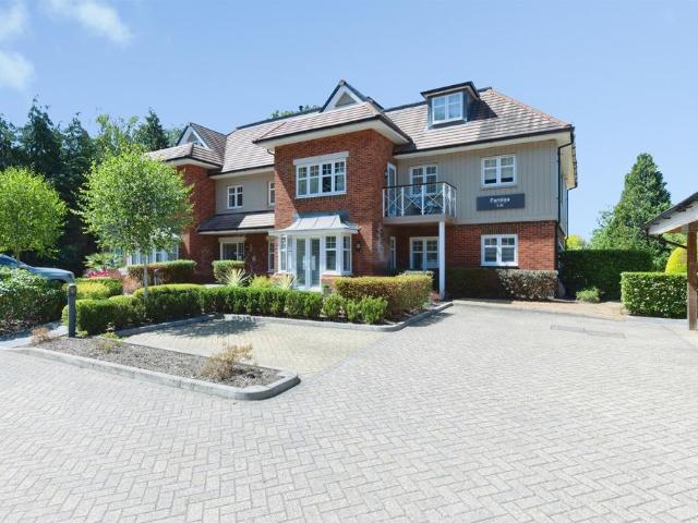 Flat for sale in Parley Cross, West Parley