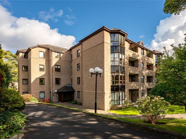 Flat for sale in Morningside, Scotland