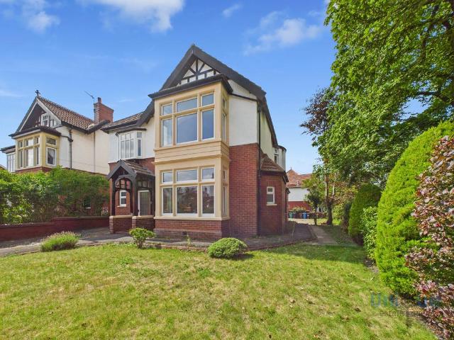 Flat for sale in St Annes, Lytham
