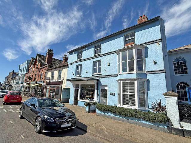 Flat for sale in Eastbridge, Suffolk