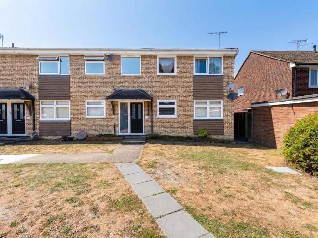 Flat for sale in Sawbridgeworth, Colliers End