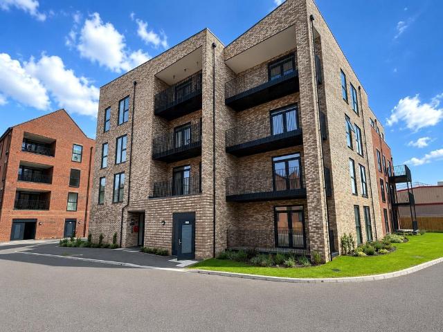 Flat for sale in Reading