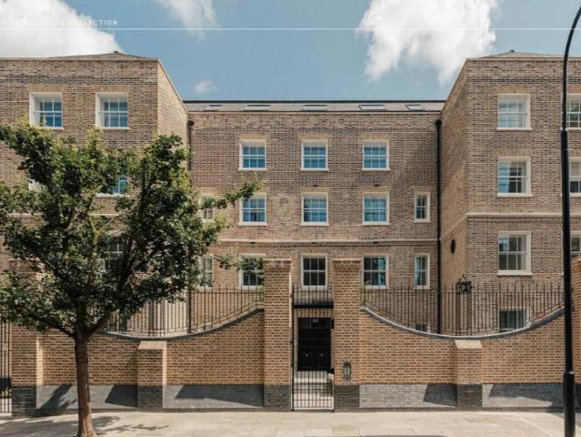 Flat for sale in Saint Giles, Cat Hill