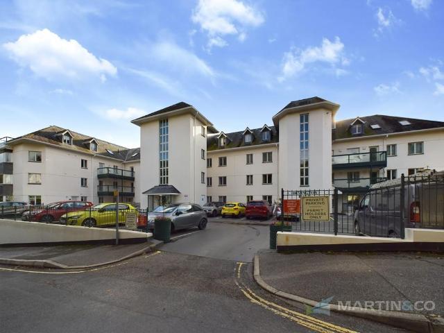 Flat for sale in Moresk, Penweathers