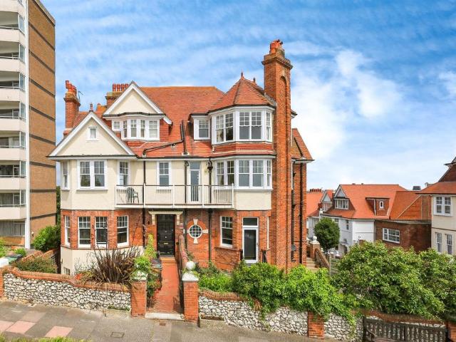 Flat for sale in Eastbourne, East Sussex