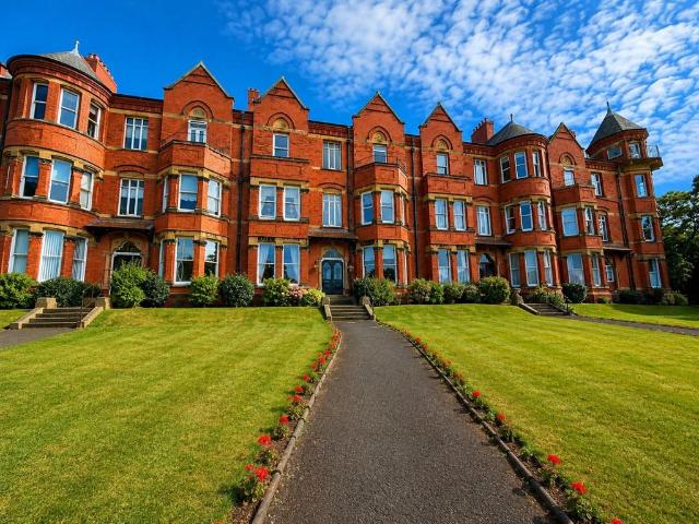 Flat for sale in Southport, Sefton