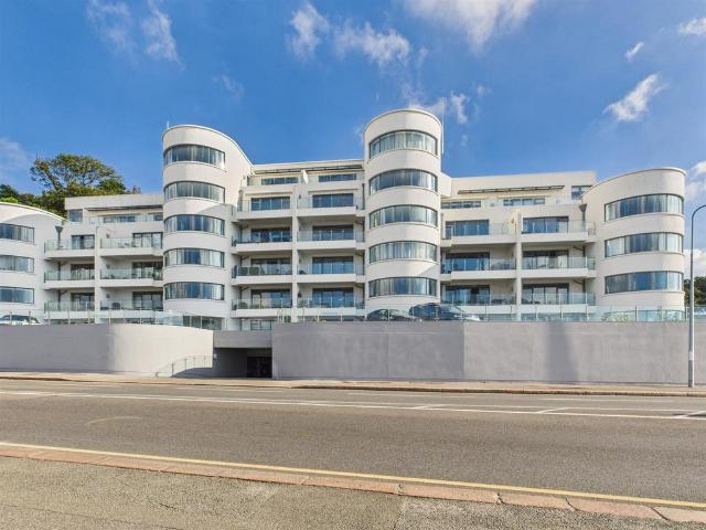 Flat for sale in St Helier, Greater London
