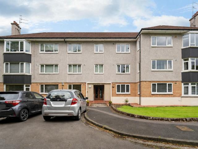 Flat for sale in Kelvindale, Scotland