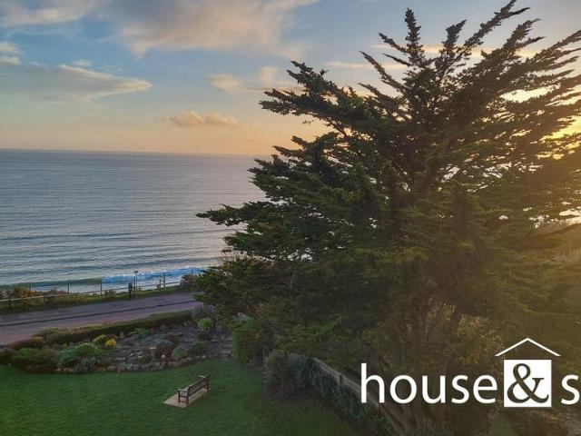 Flat for sale in Lansdowne, Springbourne