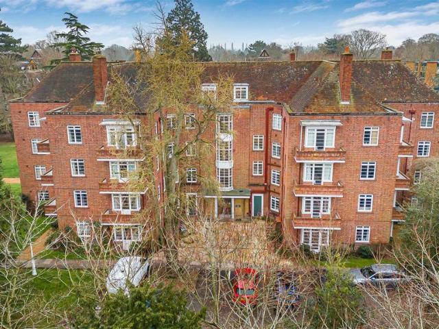 Flat for sale in Newnham, Cambridge