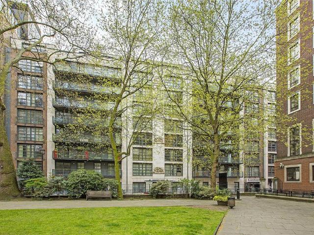 Flat for sale in Greater London