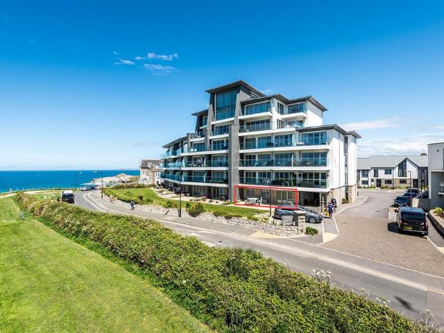 Flat for sale in Newquay, Cornwall