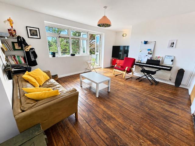 Flat for sale in Fishersgate, West Sussex