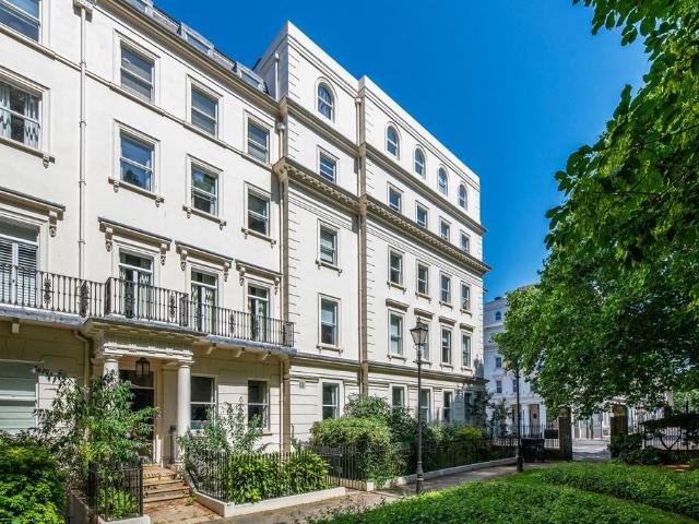 Flat for sale in Greater London
