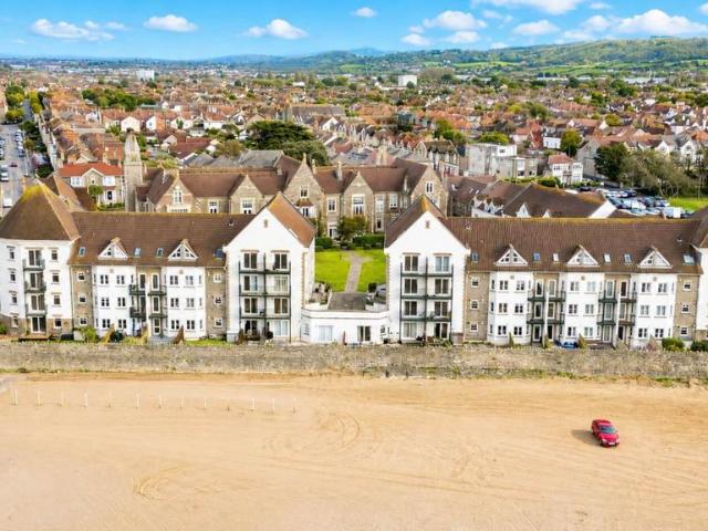 Flat for sale in Weston-super-mare, North Somerset