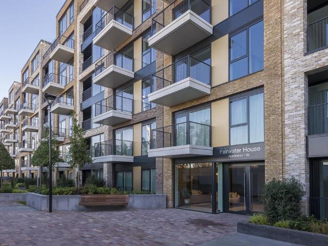 Flat for sale in Greater London