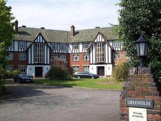 Flat for sale in Denham, Denham Green