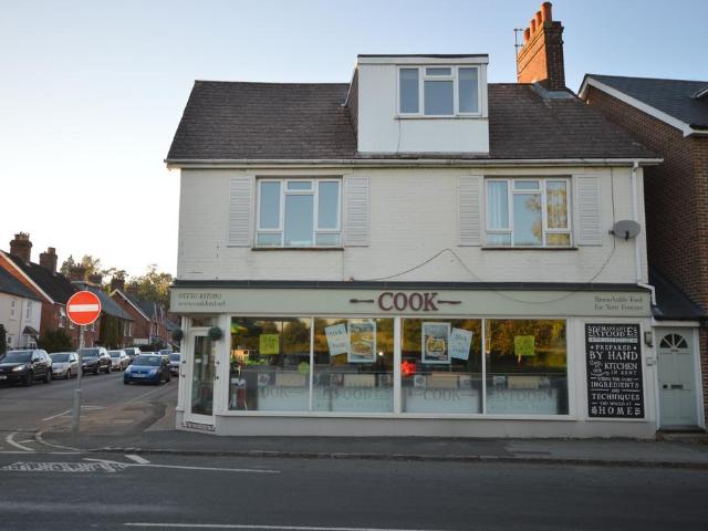 Flat for sale in Littlecote, West Sussex