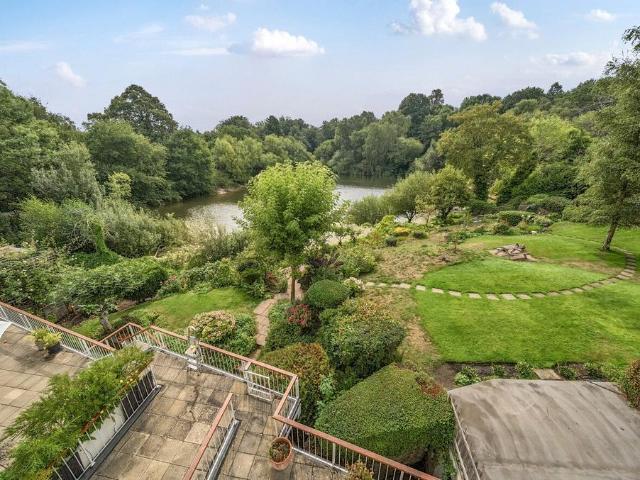 Flat for sale in North End, West Hampstead