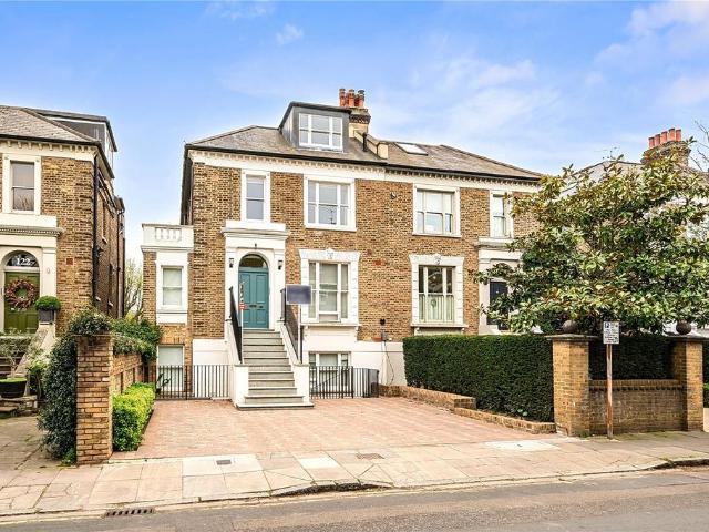 Flat for sale in London Borough of Ealing, Greater London