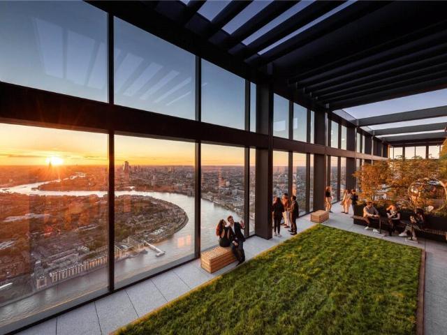 Flat for sale in Canary Wharf, Greater London