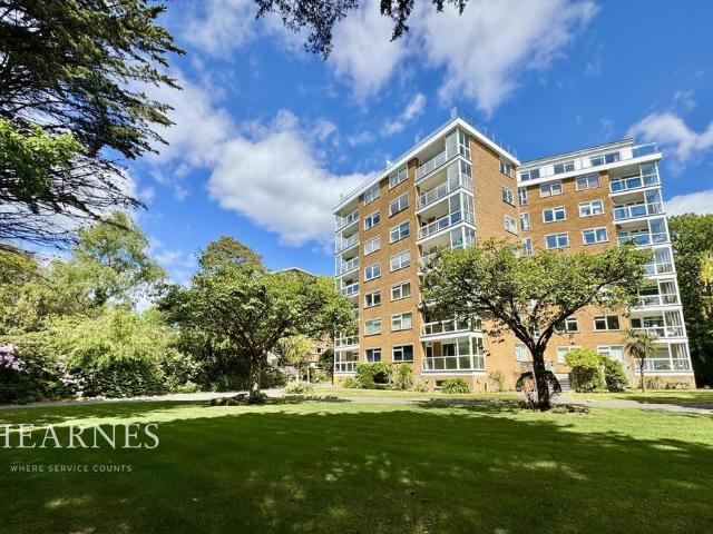 Flat for sale in West Cliff, Bournemouth