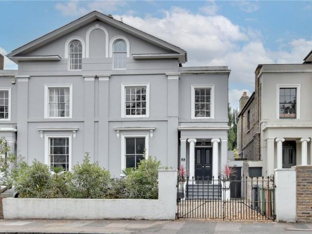 Flat for sale in Lee Terrace Estate, Greater London