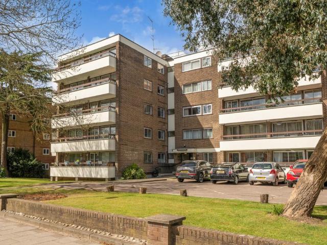 Flat for sale in New Barnet, Isle Of Man
