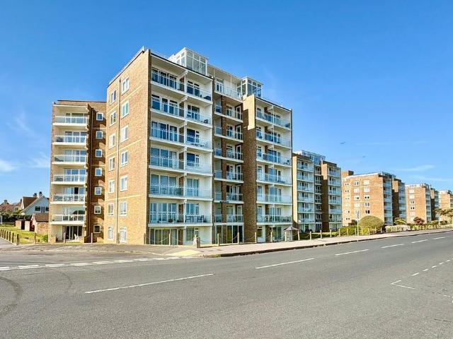 Flat for sale in Central, Heathlands